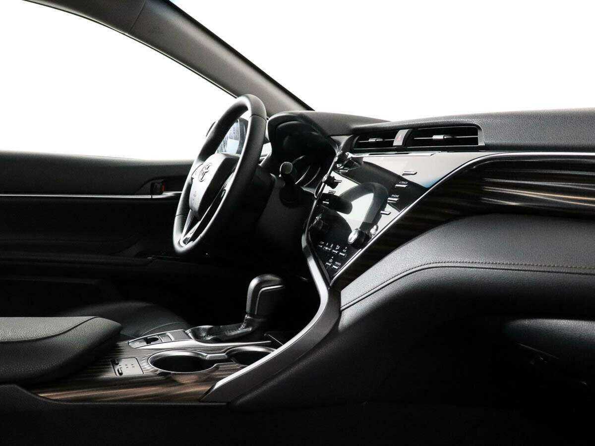 Toyota Camry 2019 года с пробегом. Фото: #6