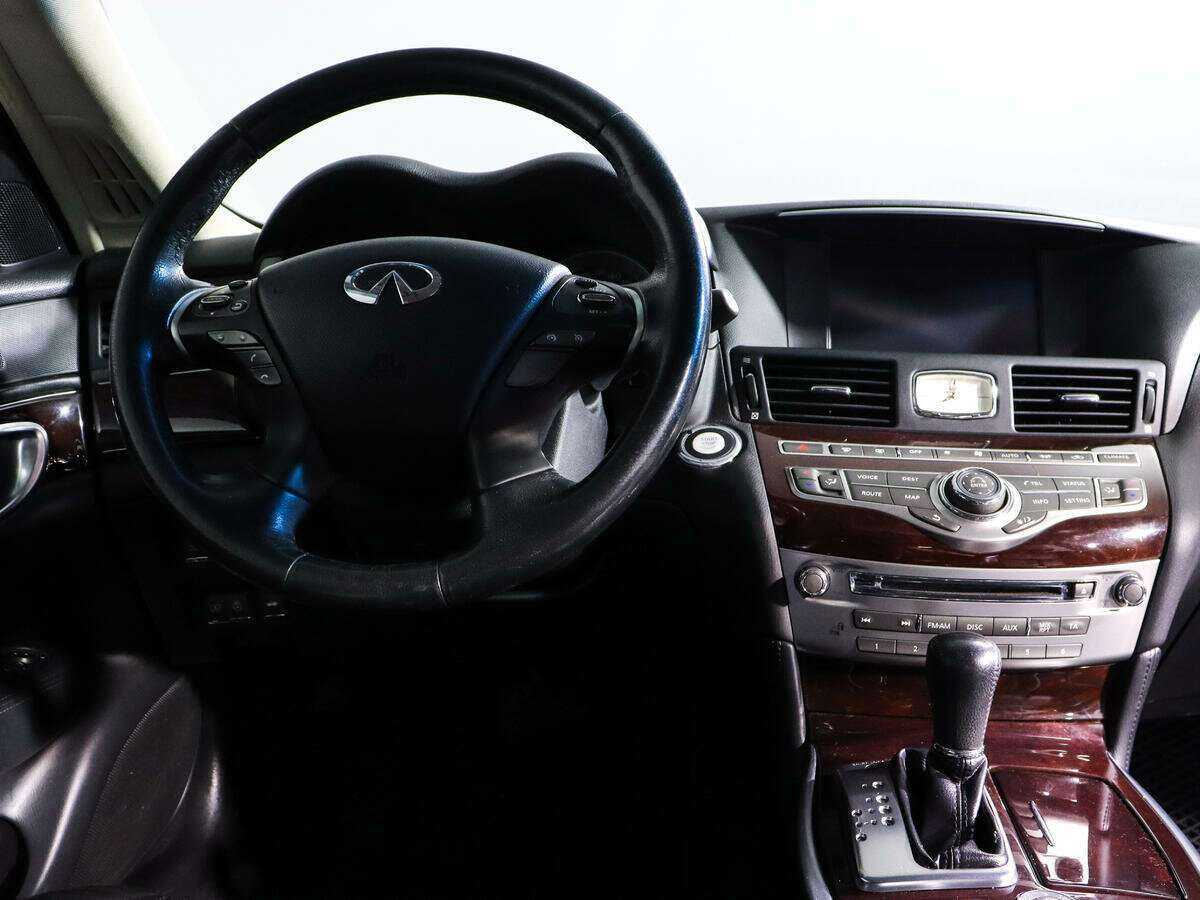 Infiniti Q70 2014 года с пробегом. Фото: #6