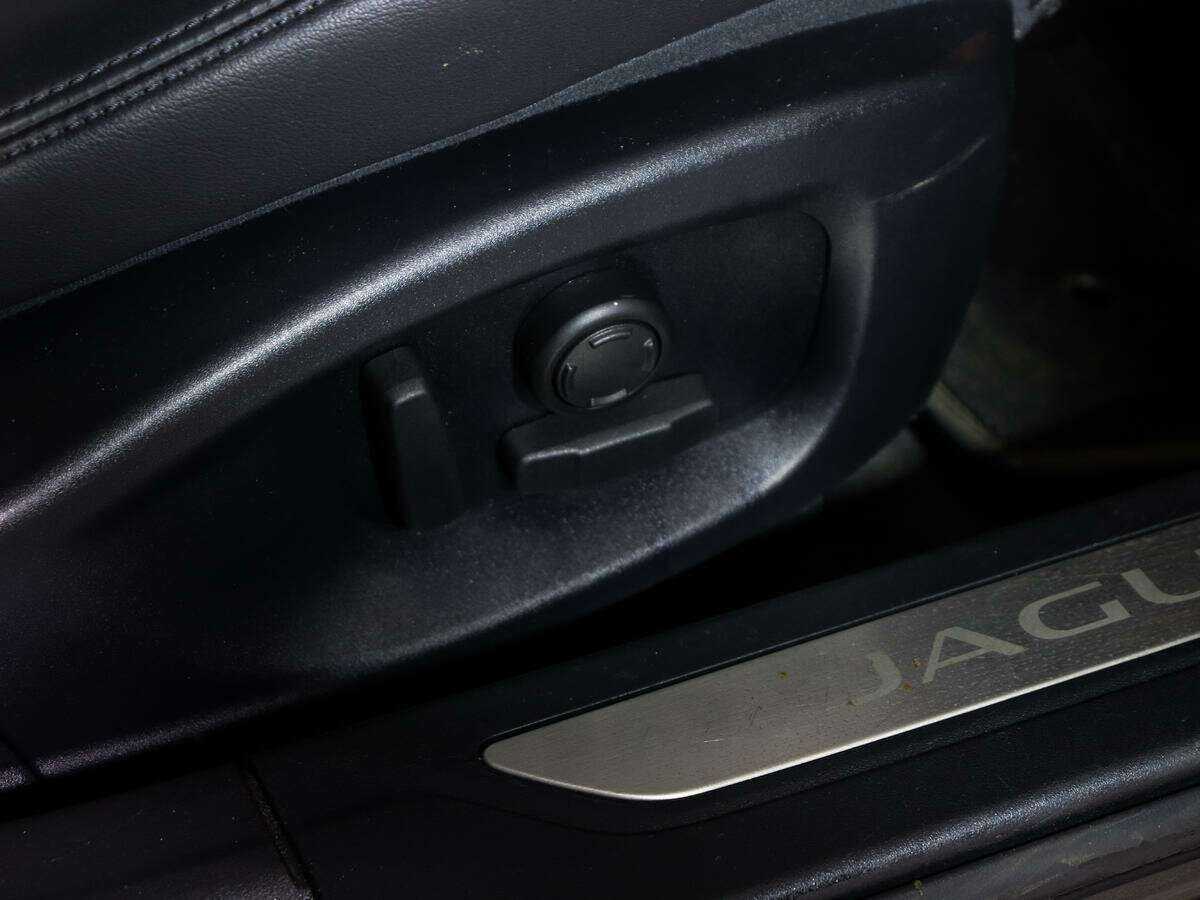 Jaguar XF 2018 года с пробегом. Фото: #14