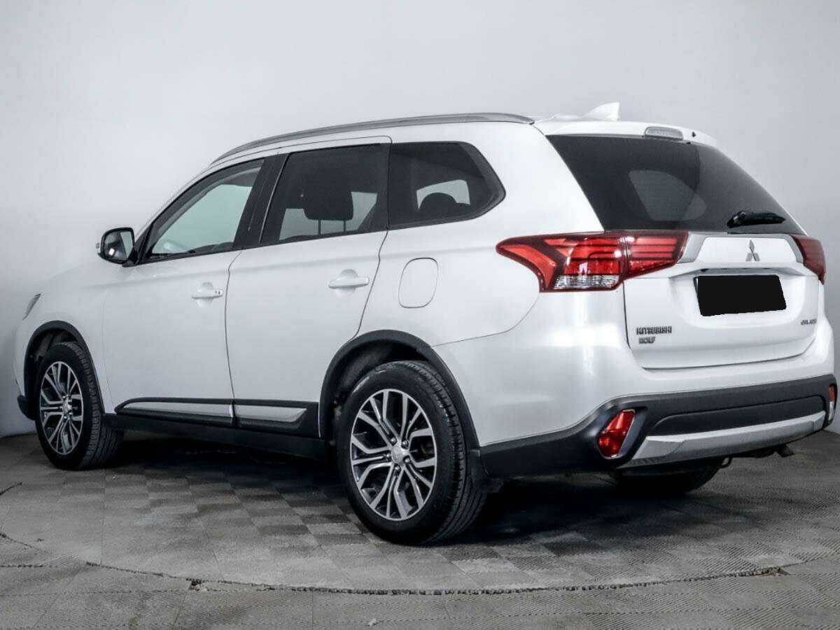 Mitsubishi Outlander 2018 года с пробегом. Фото: #5