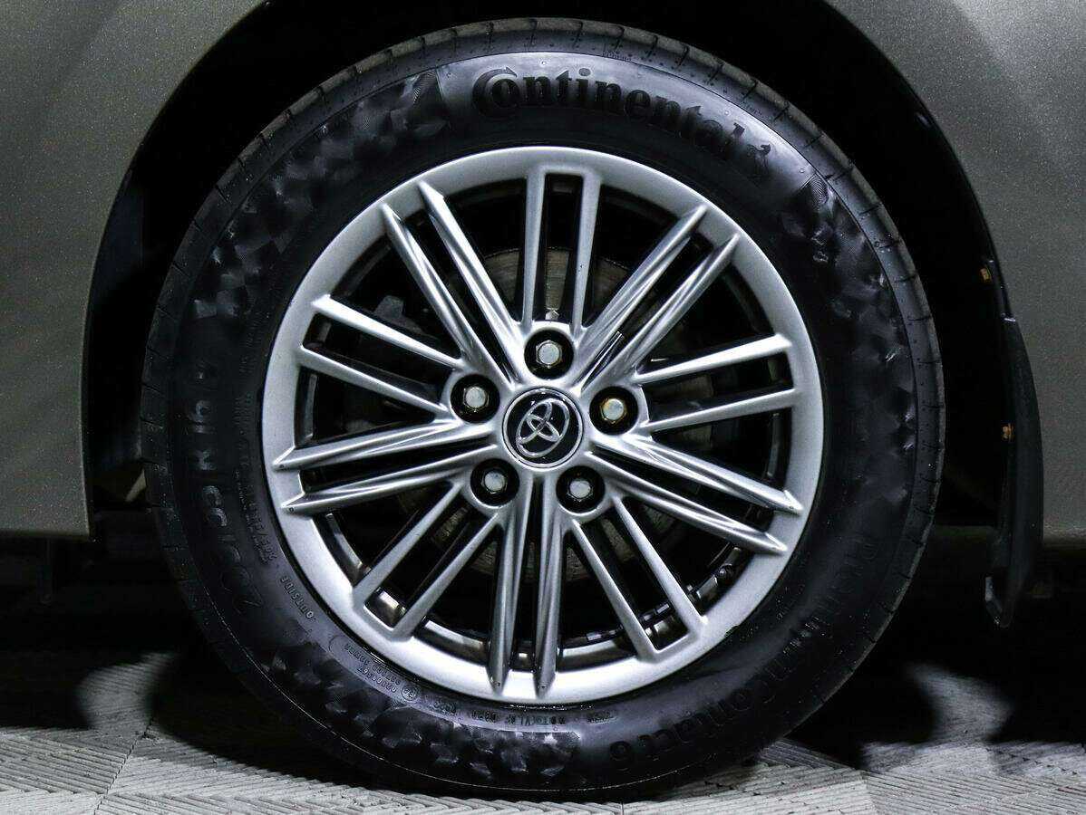 Б/У Тойота Королла 2018 года. Фото: #14