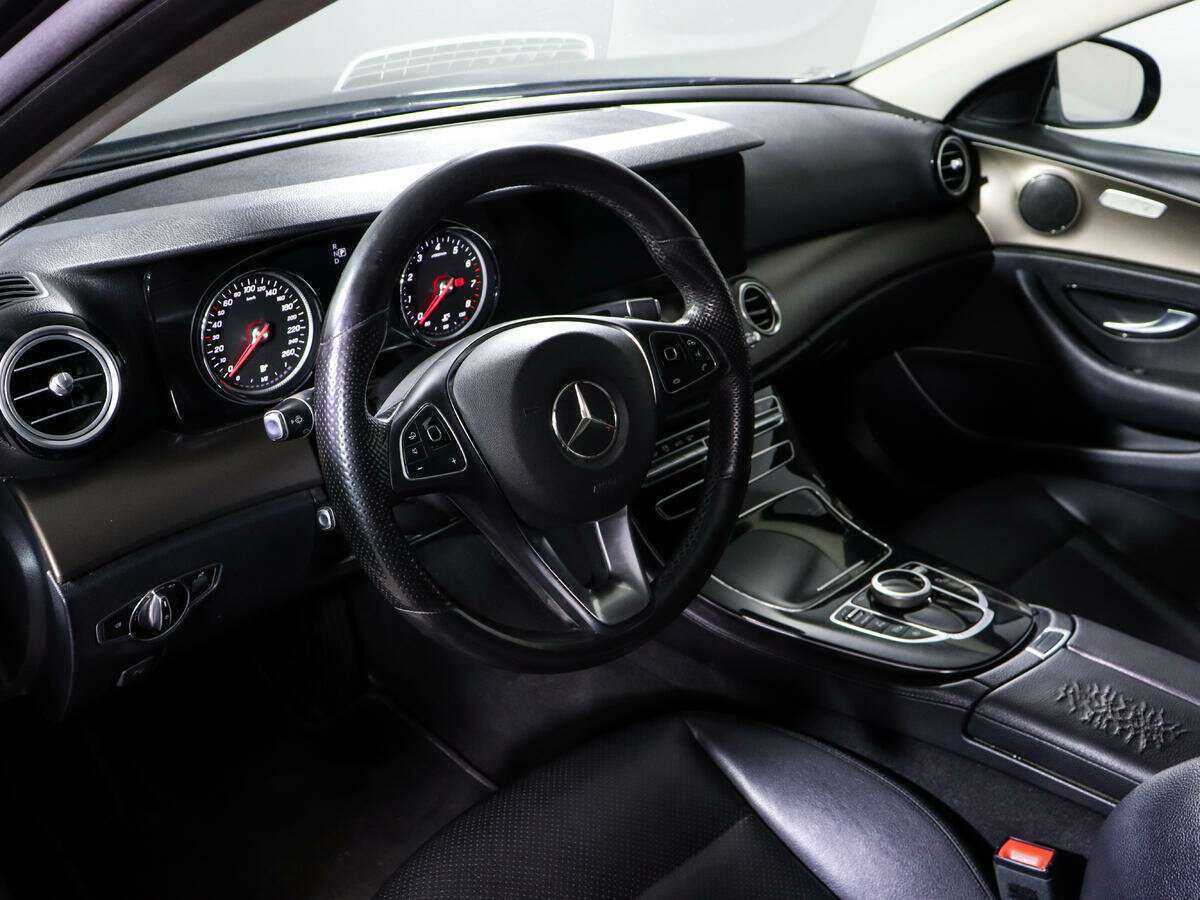 Mercedes-Benz E-Класс 2016 года с пробегом. Фото: #12