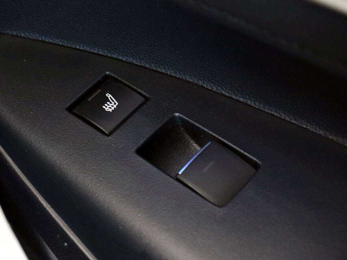 Б/У Тойота Королла 2019 года. Фото: #12