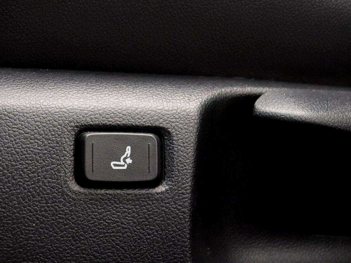 Б/У Тойота Королла 2019 года. Фото: #13