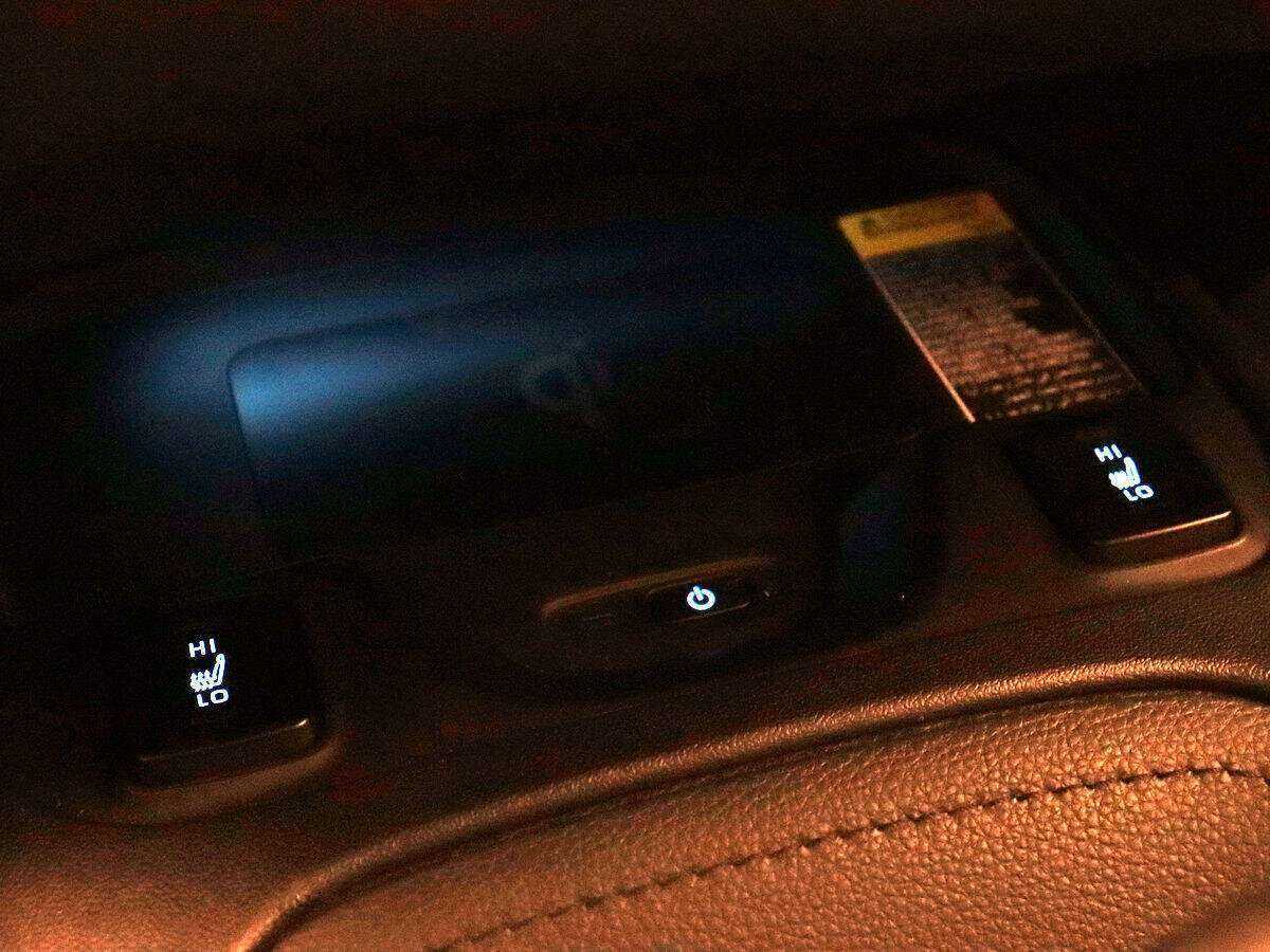 Б/У Тойота Королла 2019 года. Фото: #14