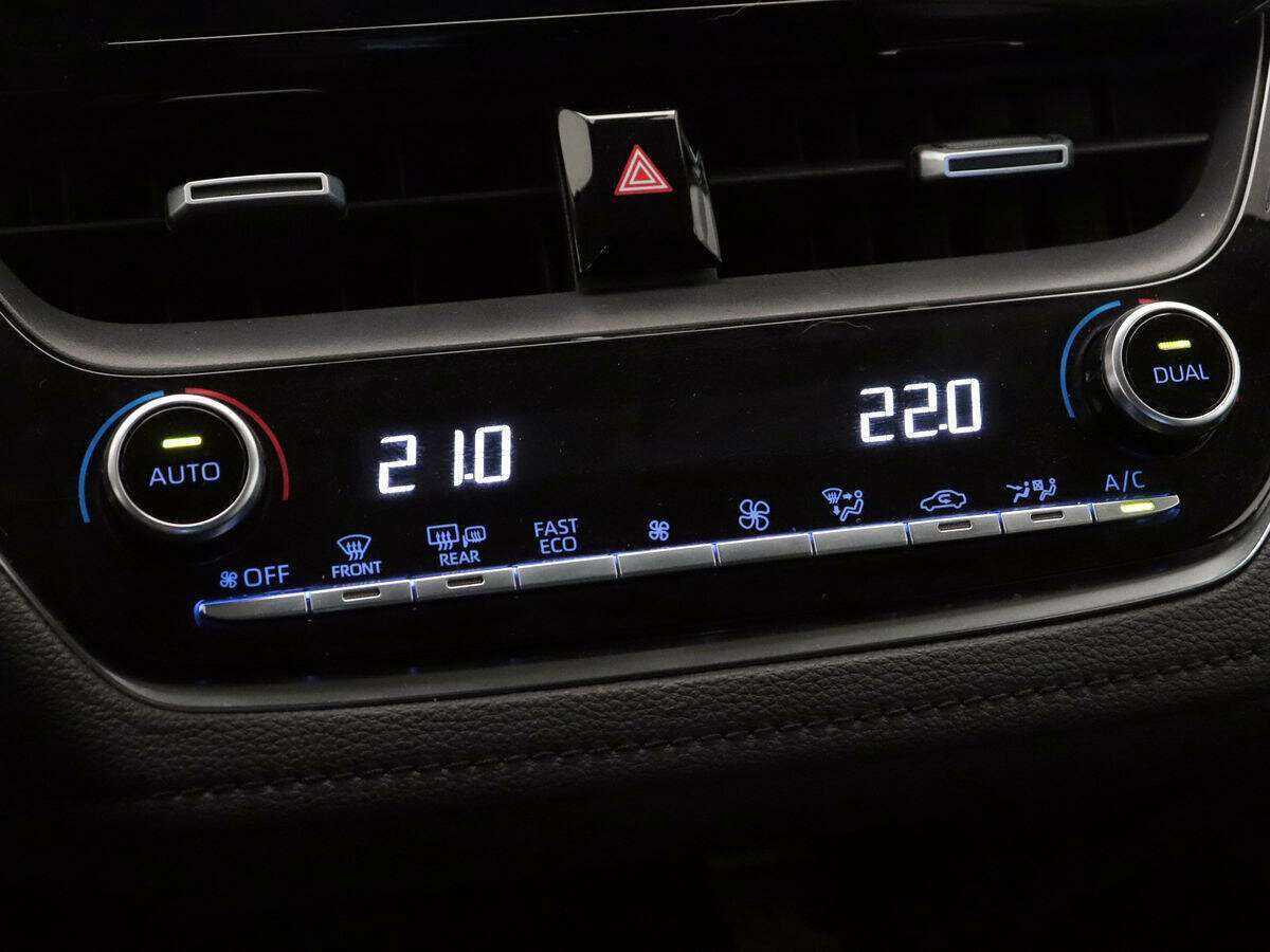 Б/У Тойота Королла 2019 года. Фото: #16