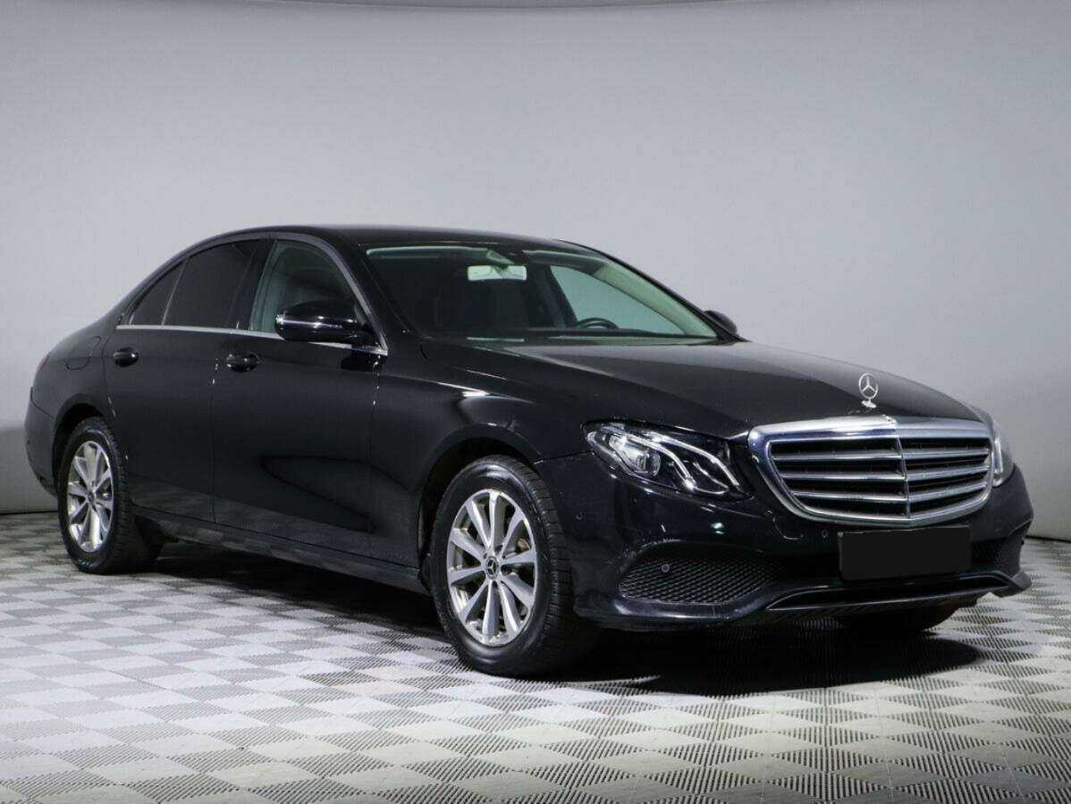 Mercedes-Benz E-Класс 2019 года с пробегом. Фото: #2