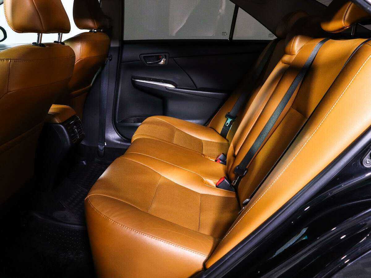 Б/У Тойота Камри 2016 года. Фото: #6