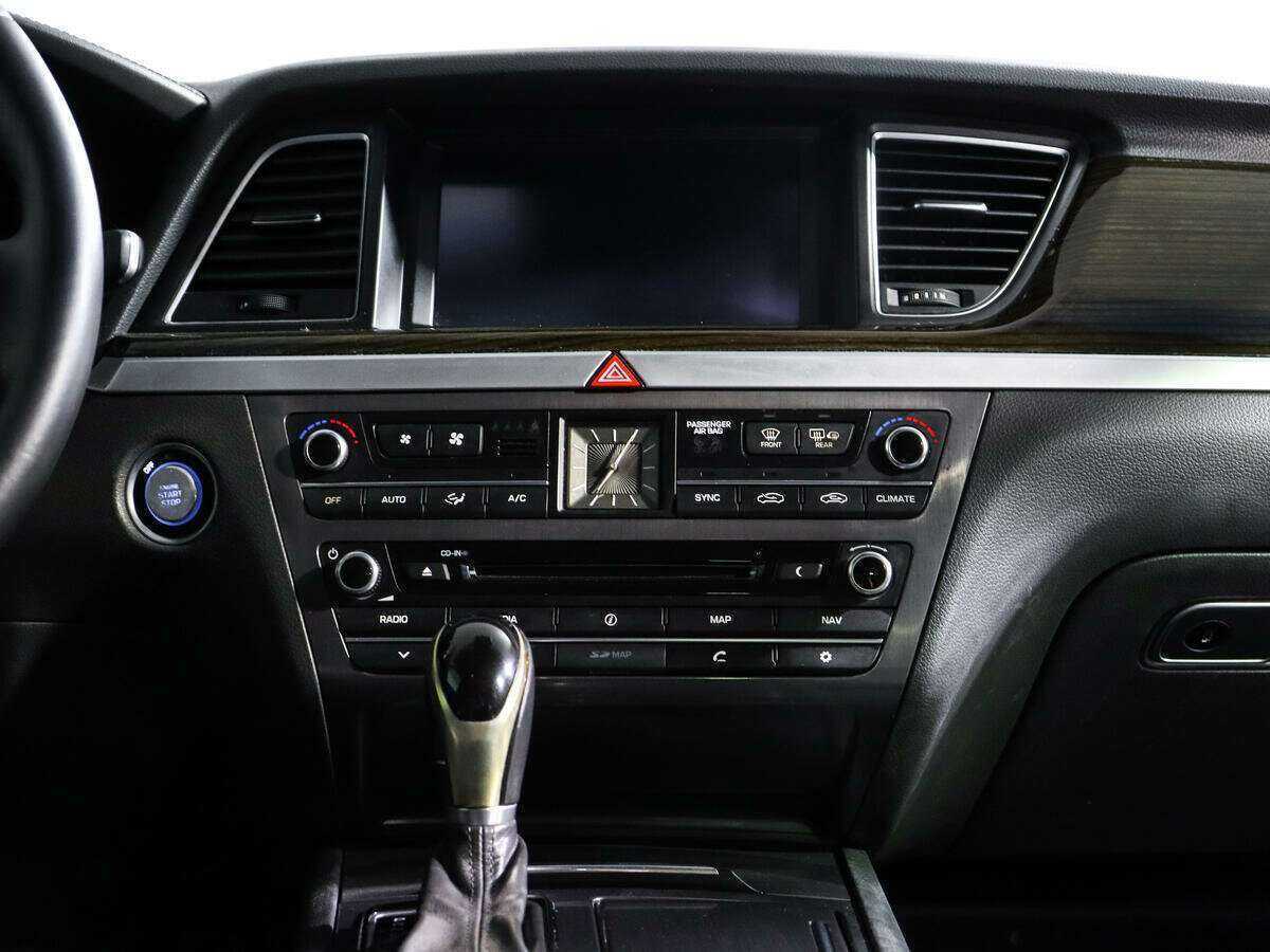 Hyundai Genesis 2014 года с пробегом. Фото: #11