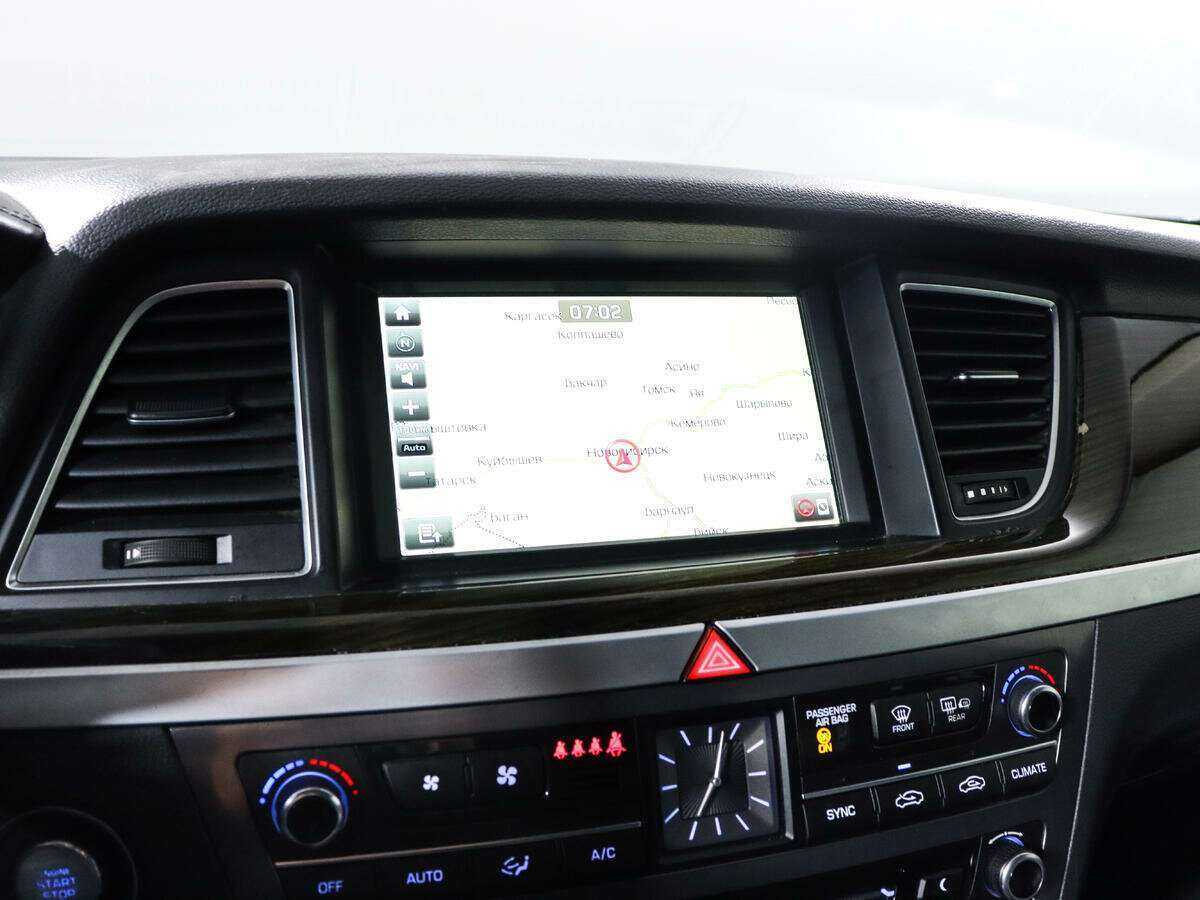 Hyundai Genesis 2014 года с пробегом. Фото: #14