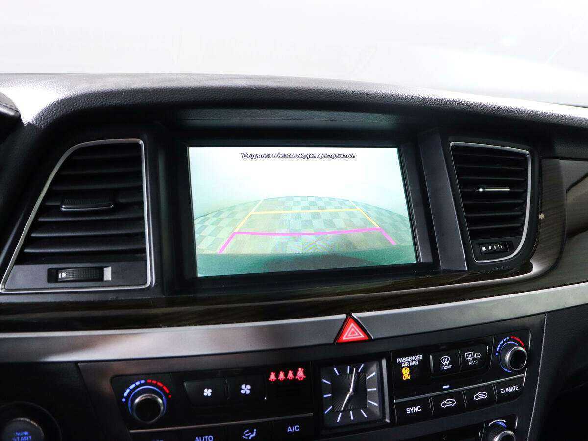 Hyundai Genesis 2014 года с пробегом. Фото: #16