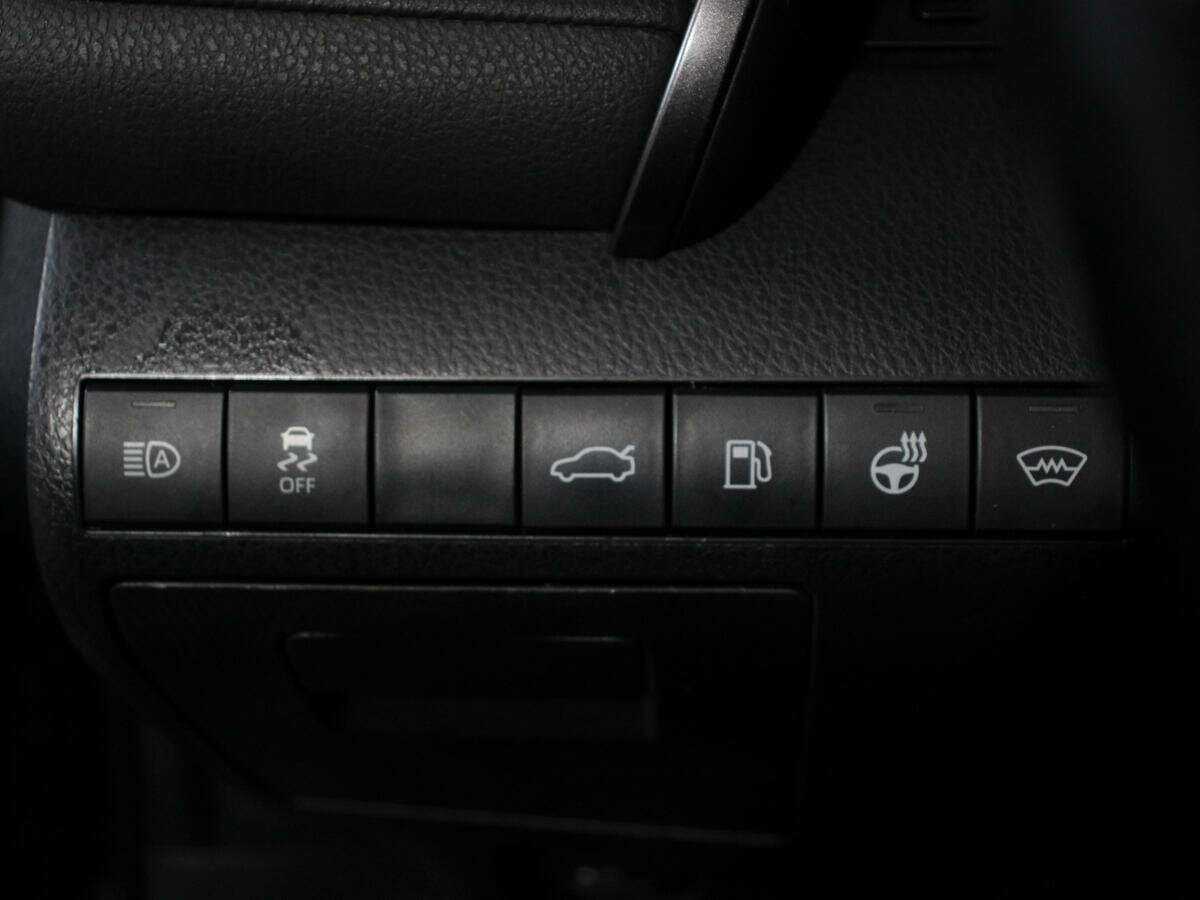 Toyota Camry 2018 года с пробегом. Фото: #14