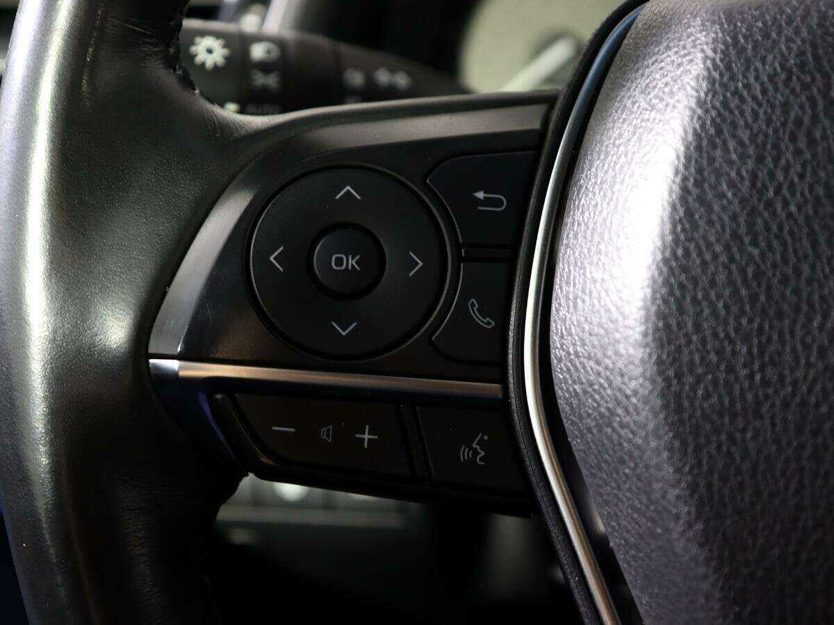 Toyota Camry 2018 года с пробегом. Фото: #20