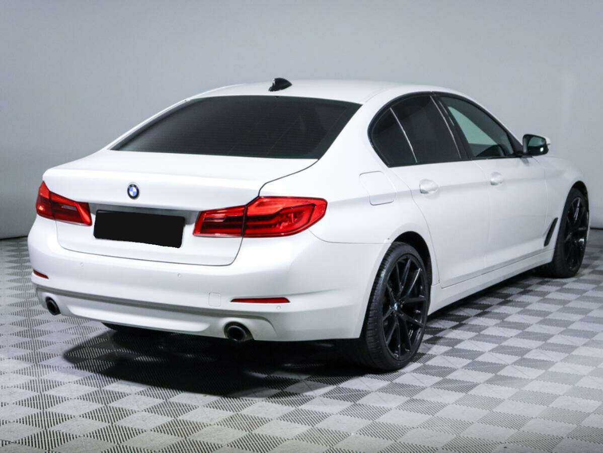 BMW 5 серии 2018 года с пробегом. Фото: #3