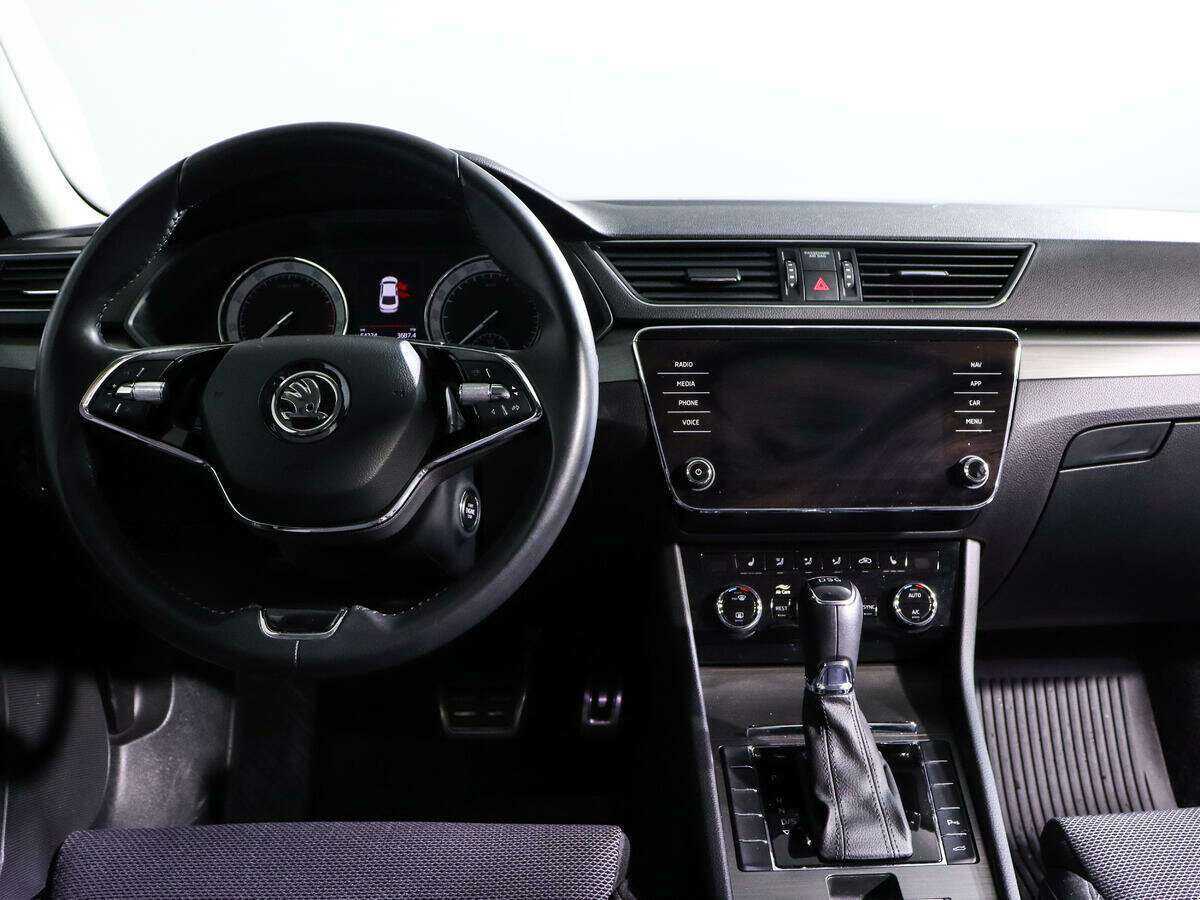 Skoda Superb 2020 года с пробегом. Фото: #10