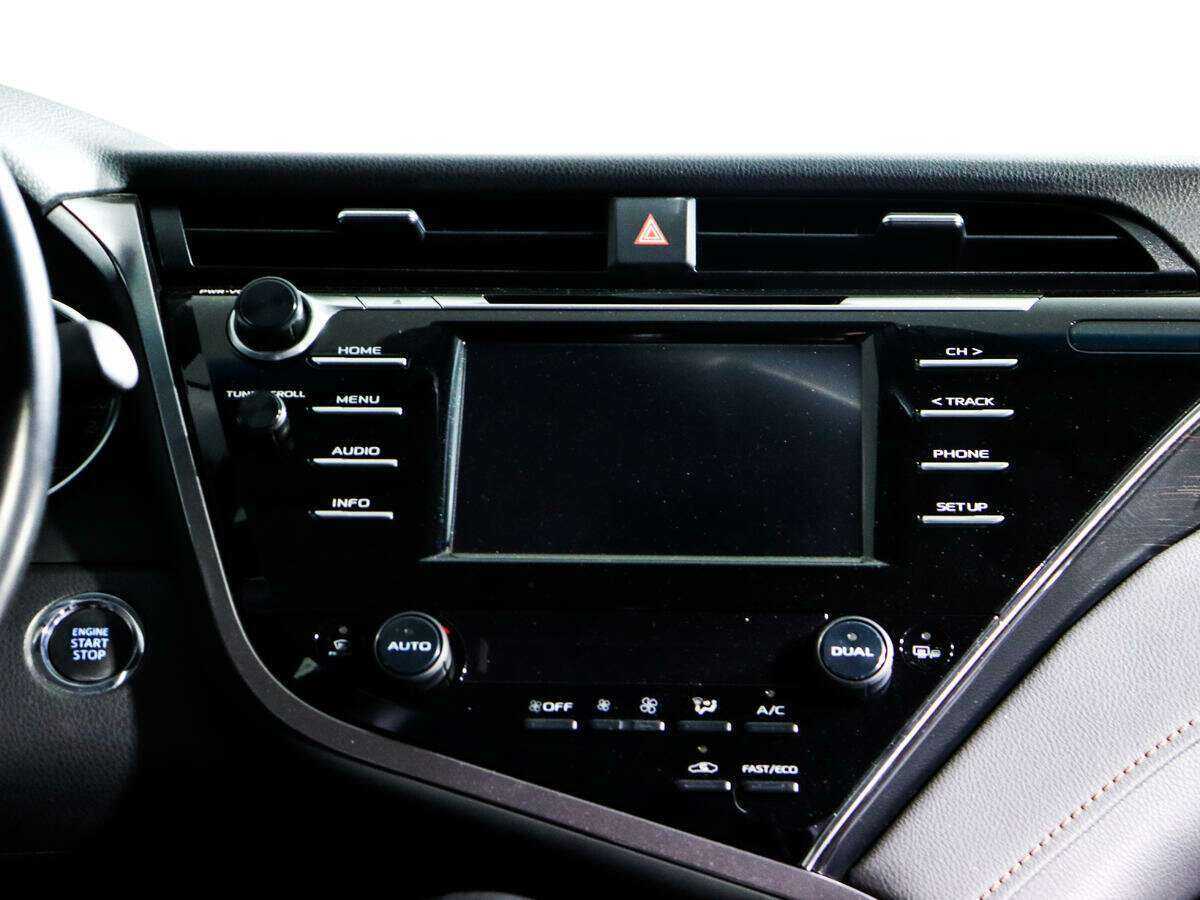 Toyota Camry 2020 года с пробегом. Фото: #12