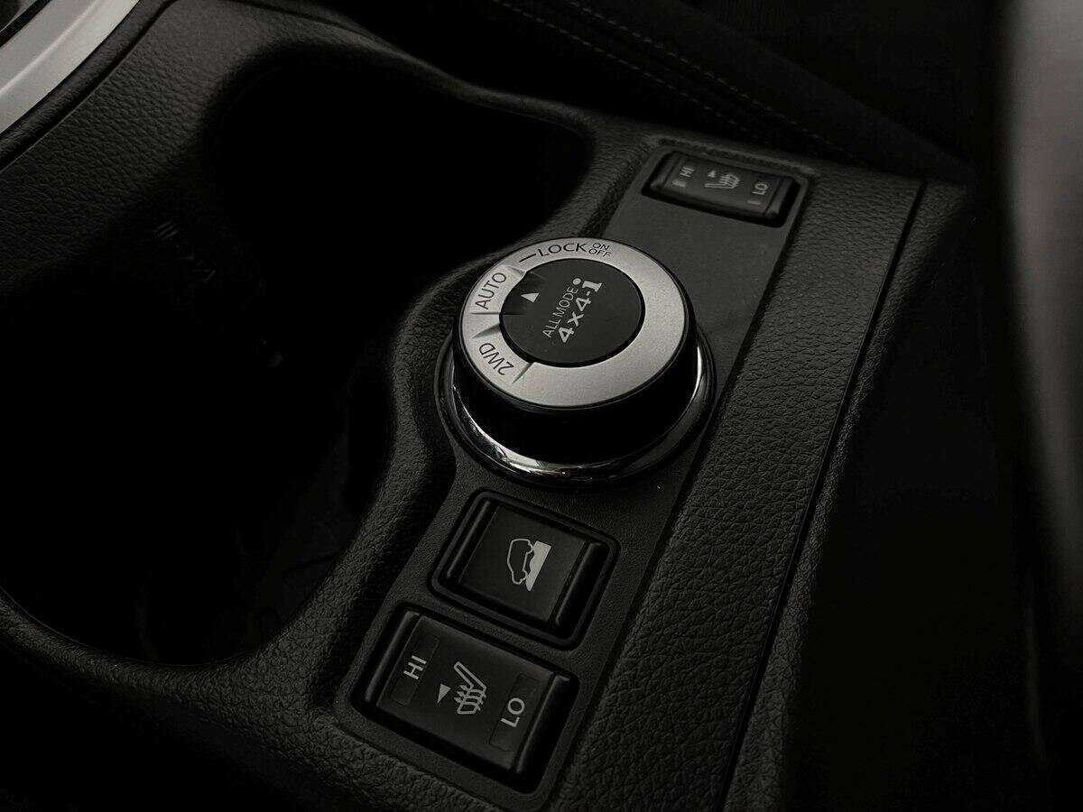 Б/У Ниссан Икс-Трейл 2015 года. Фото: #11