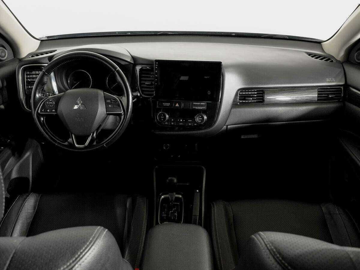 Mitsubishi Outlander 2017 года с пробегом. Фото: #10