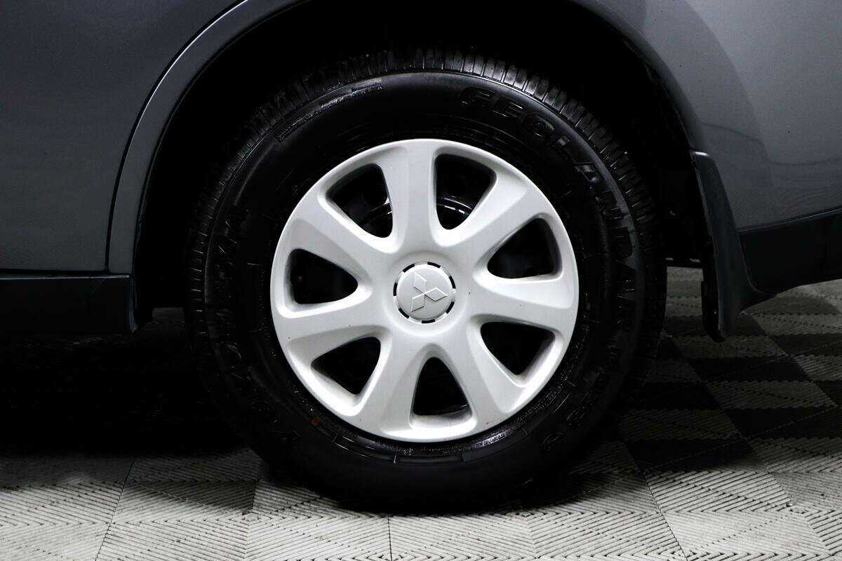 Mitsubishi Outlander 2012 года с пробегом. Фото: #13