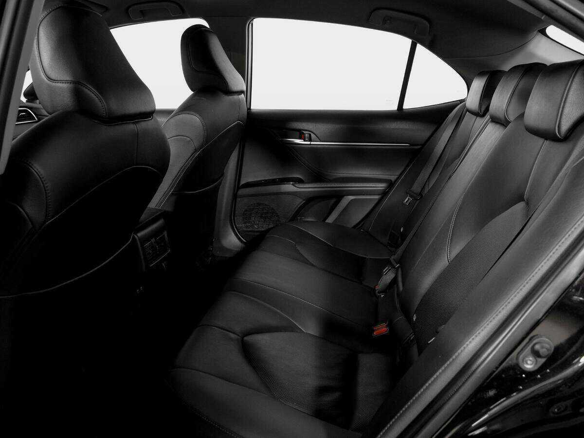 Toyota Camry 2021 года с пробегом. Фото: #8