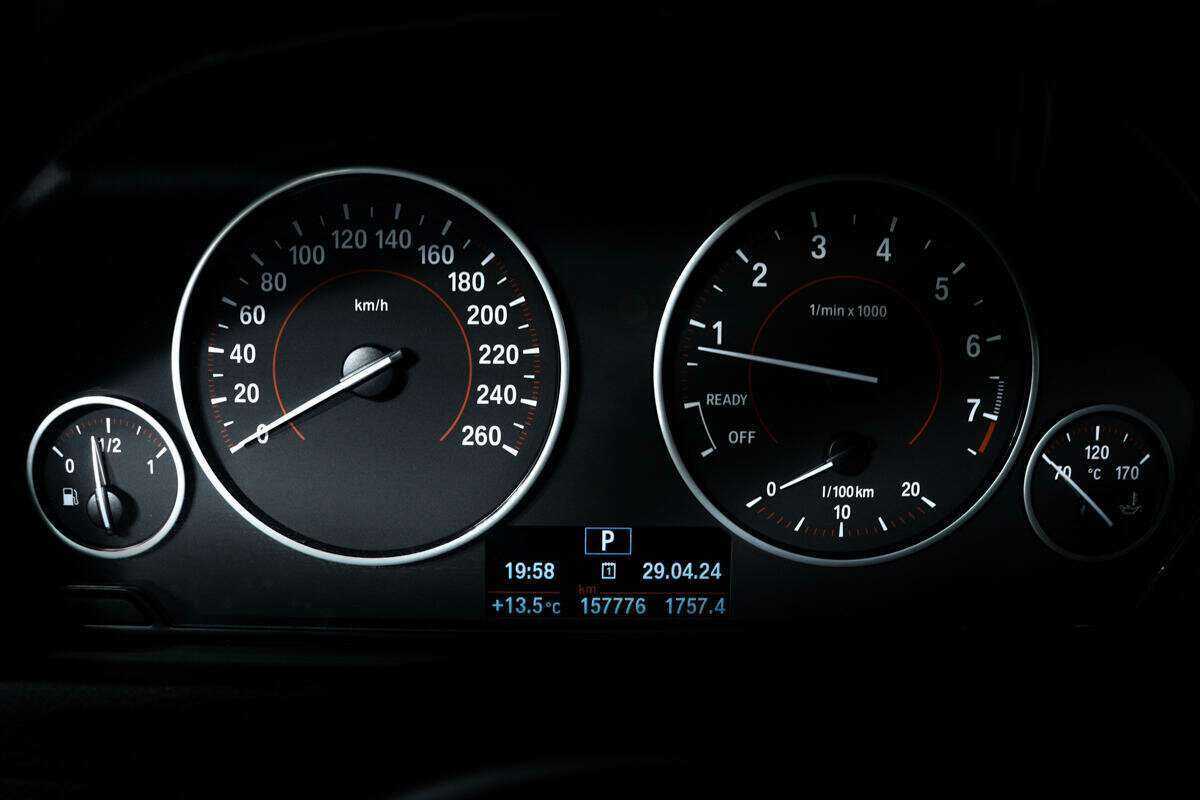 BMW 3 серии 2015 года с пробегом. Фото: #9