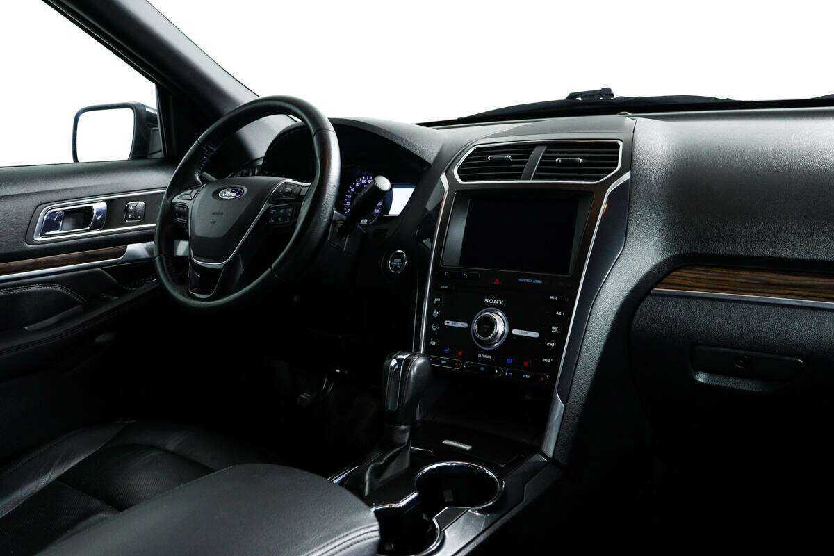 Ford Explorer 2018 года с пробегом. Фото: #8
