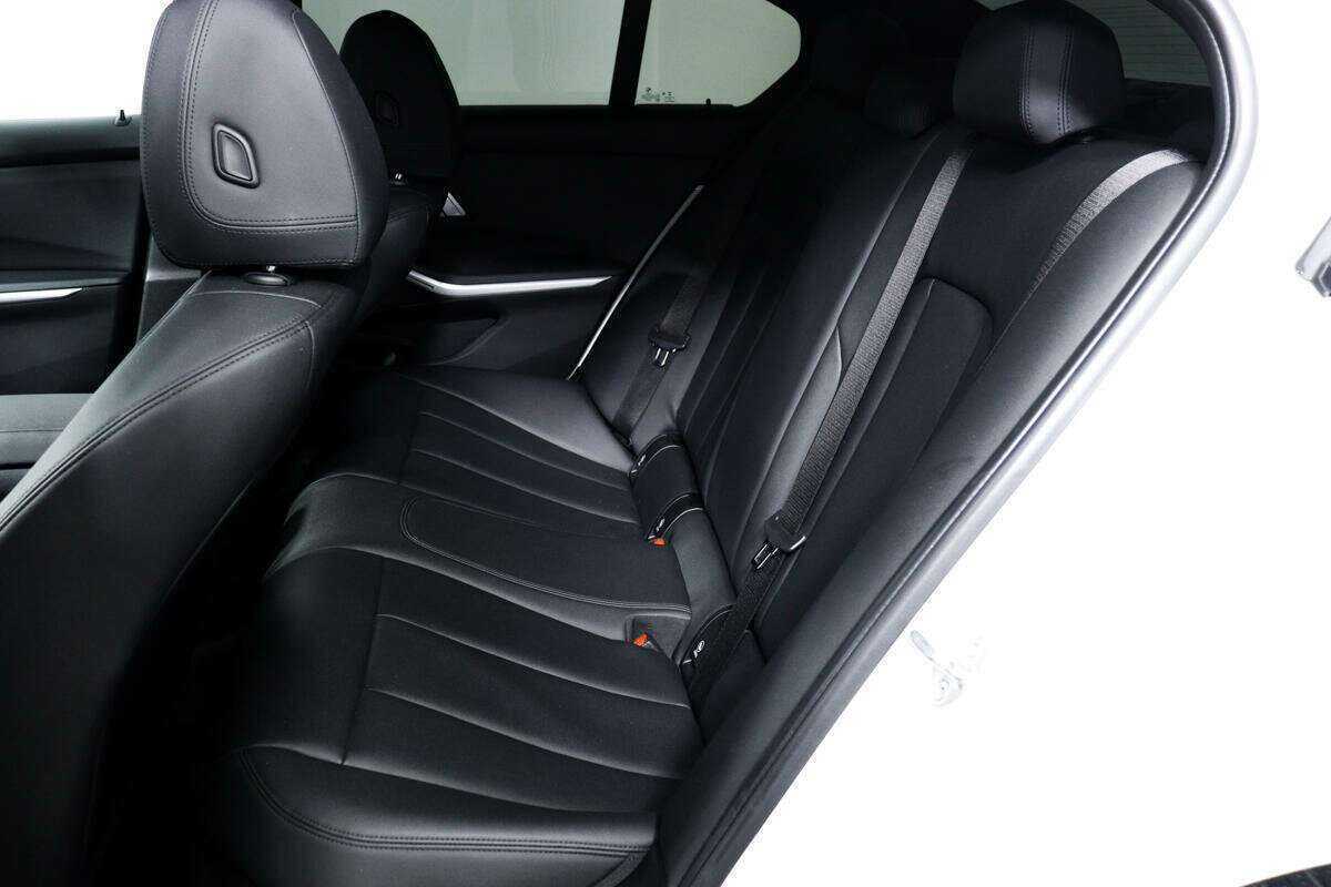 BMW 3 серии 2019 года с пробегом. Фото: #11