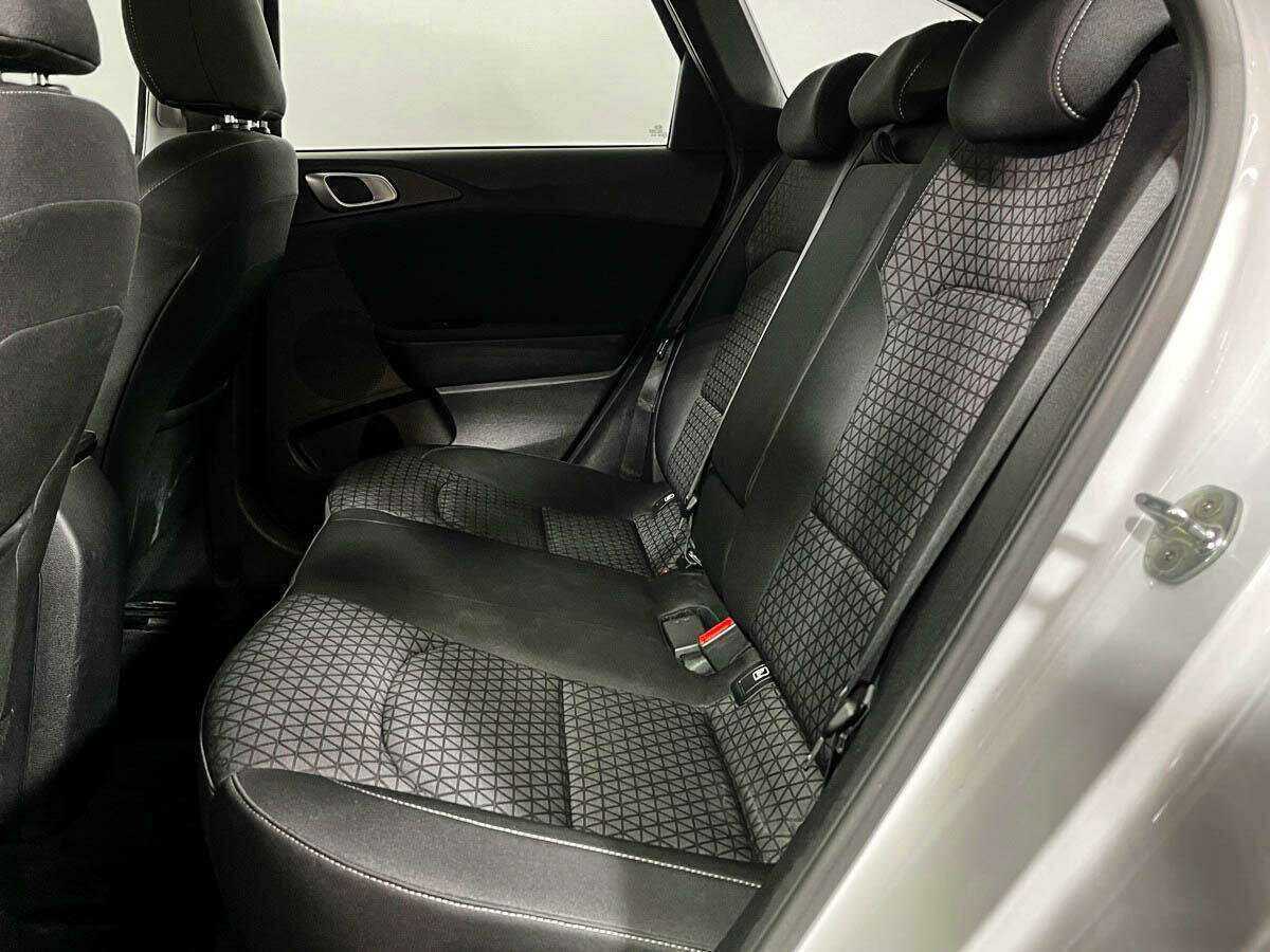 Б/У Киа Сид 2021 года. Фото: #9