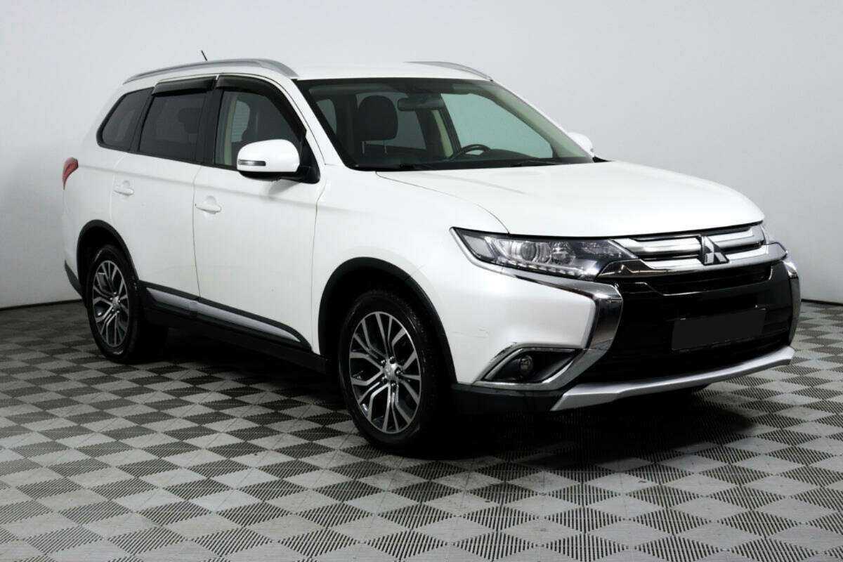 Mitsubishi Outlander 2015 года с пробегом. Фото: #2