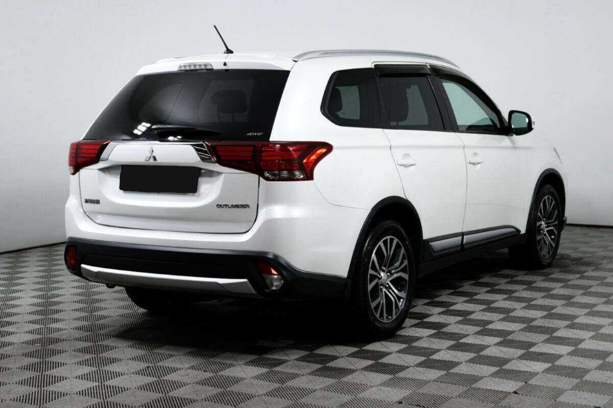 Mitsubishi Outlander 2015 года с пробегом. Фото: #4