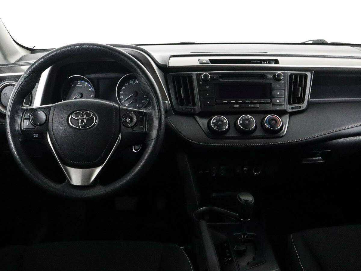 Toyota RAV4 2017 года с пробегом. Фото: #9