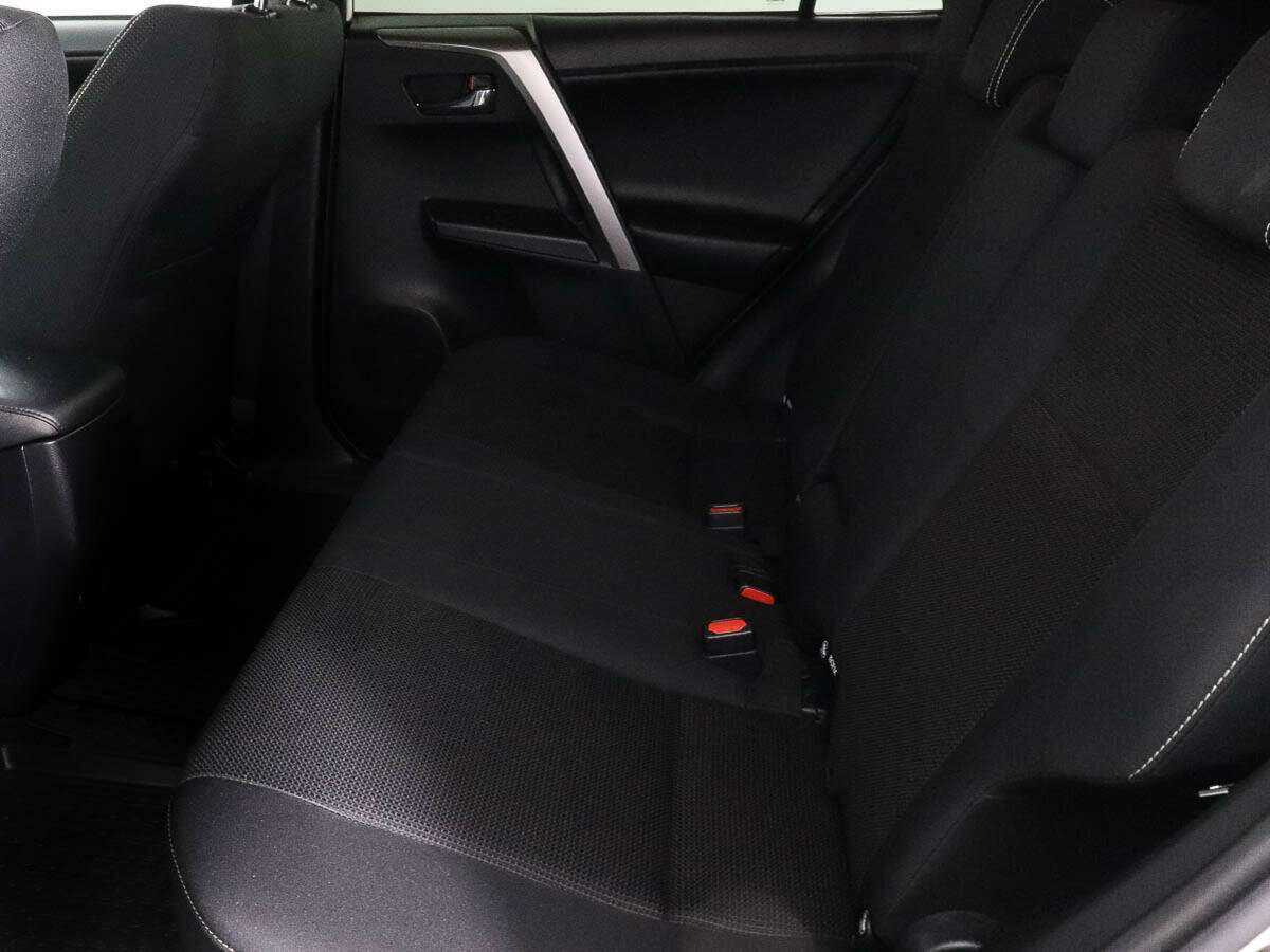 Toyota RAV4 2019 года с пробегом. Фото: #6