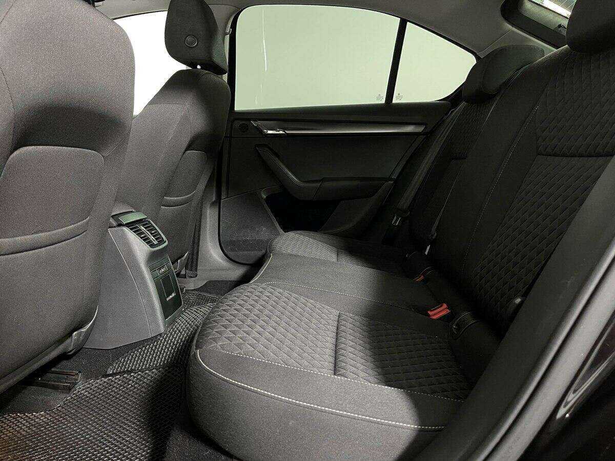 Б/У Шкода Октавия 2017 года. Фото: #8