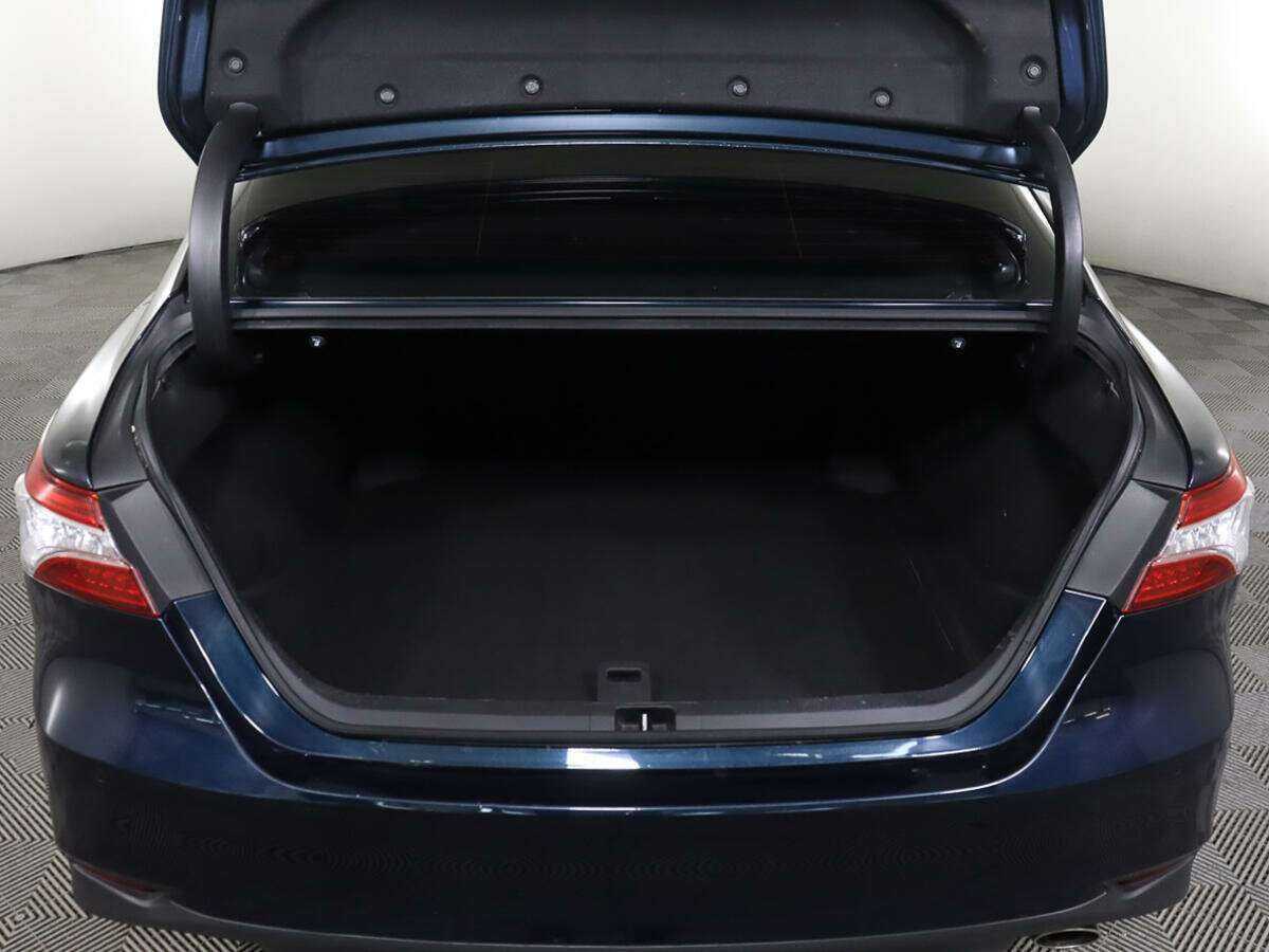 Toyota Camry 2019 года с пробегом. Фото: #7