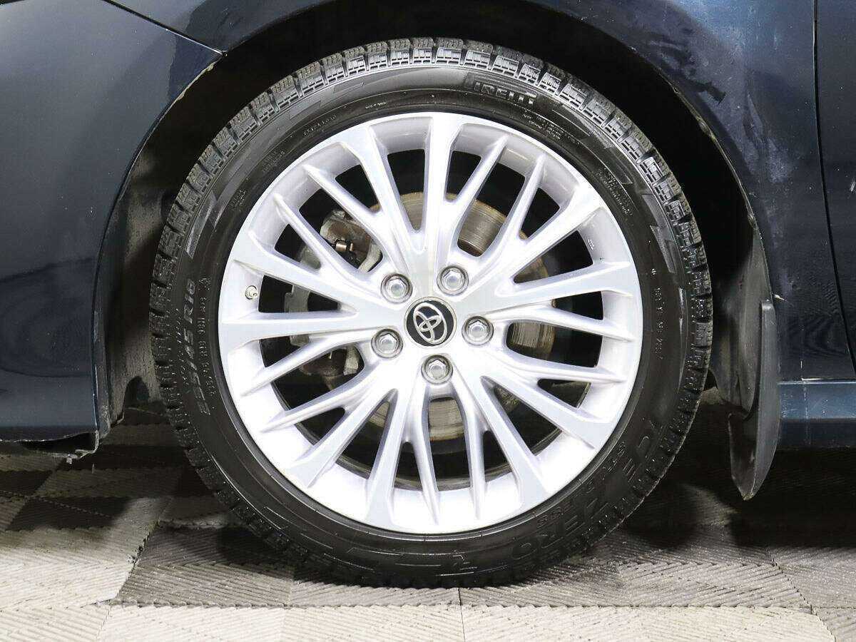 Toyota Camry 2019 года с пробегом. Фото: #17