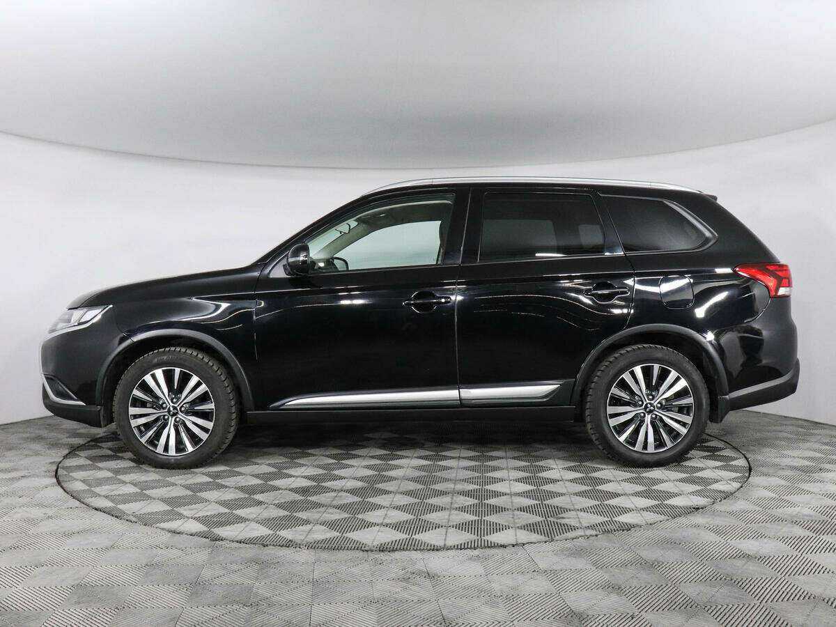 Mitsubishi Outlander 2018 года с пробегом. Фото: #7