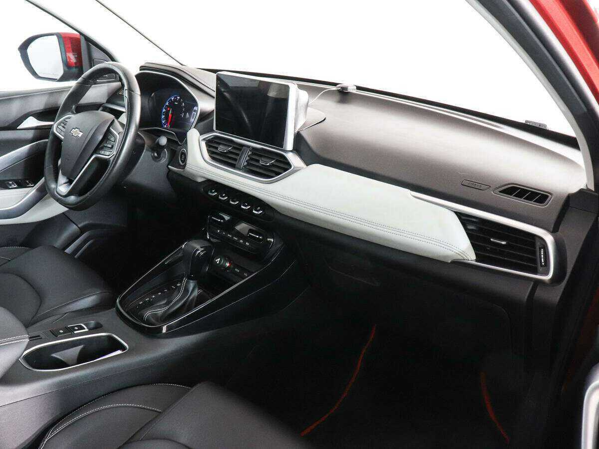 Б/У Шевроле Каптива 2022 года. Фото: #9