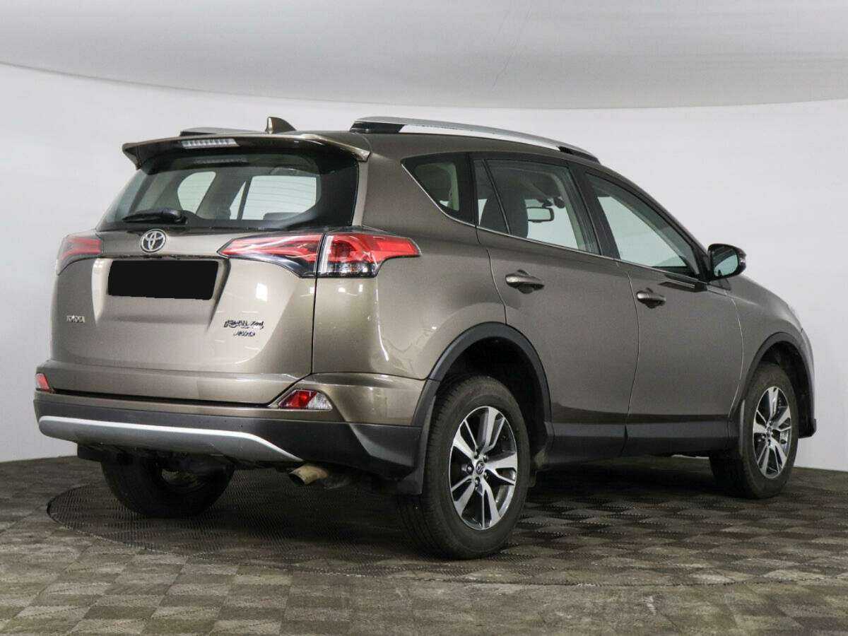 Toyota RAV4 2019 года с пробегом. Фото: #4