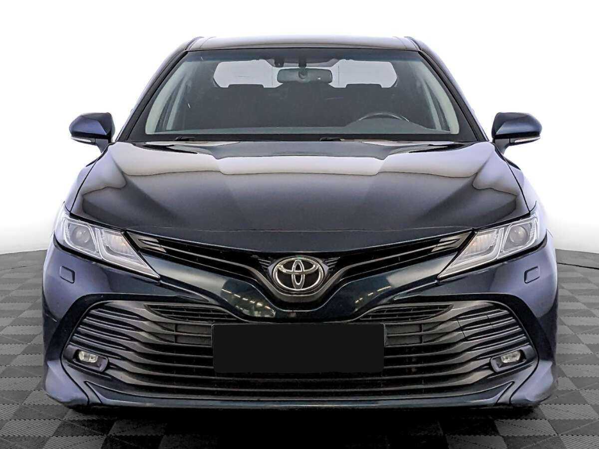Toyota Camry 2020 года с пробегом. Фото: #1