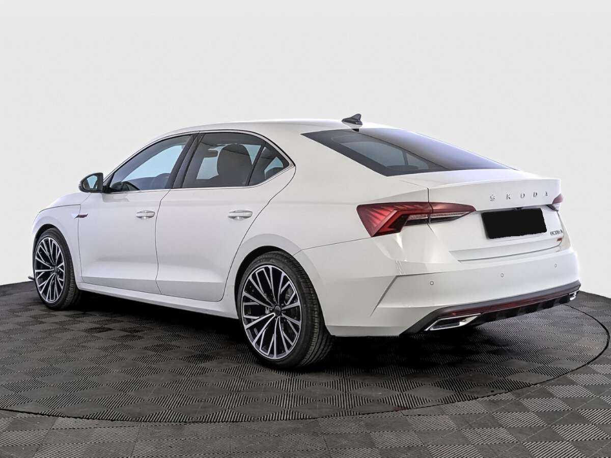 Skoda Octavia 2023 года с пробегом. Фото: #5