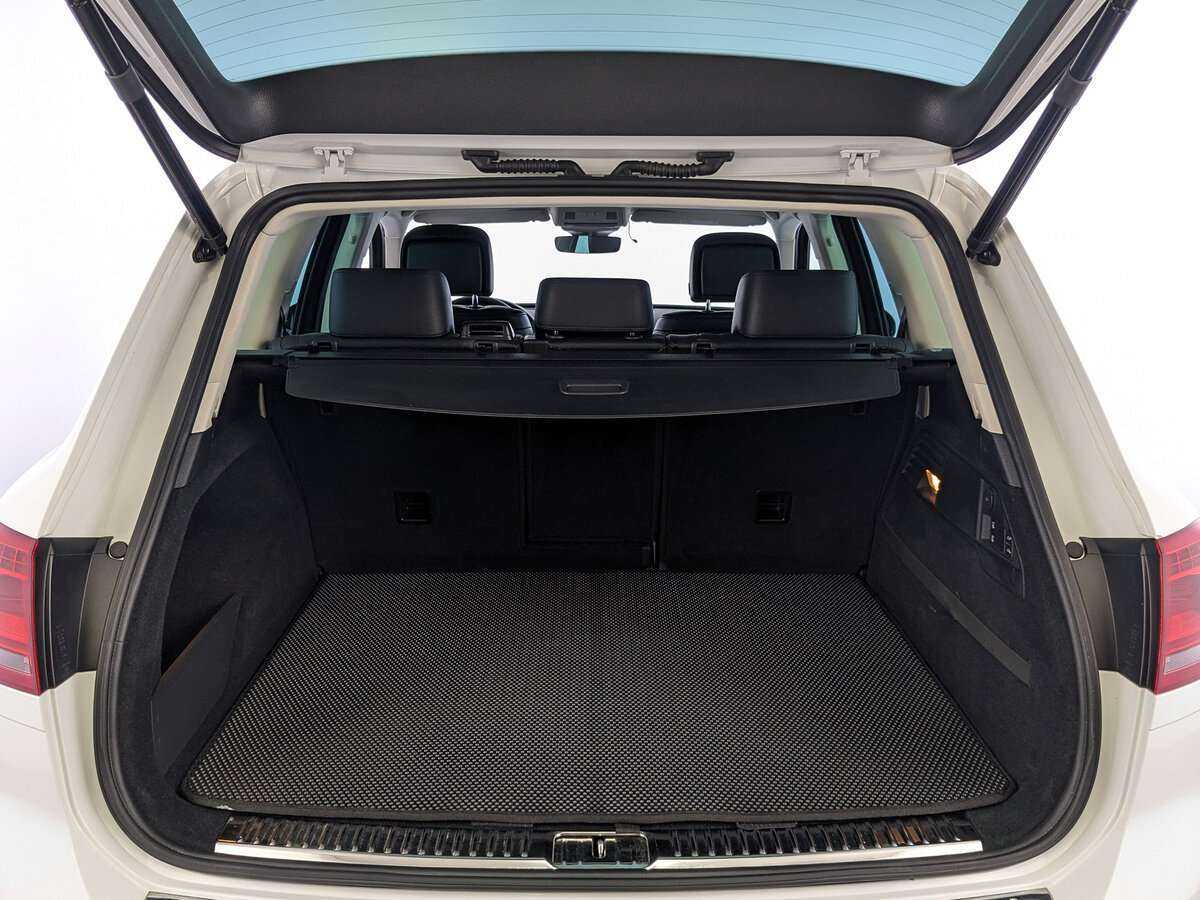 Volkswagen Touareg 2017 года с пробегом. Фото: #9