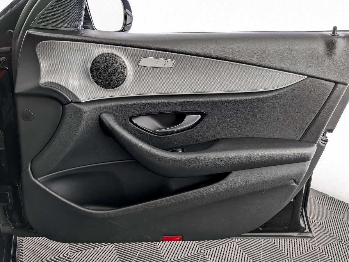 Mercedes-Benz E-Класс 2018 года с пробегом. Фото: #20