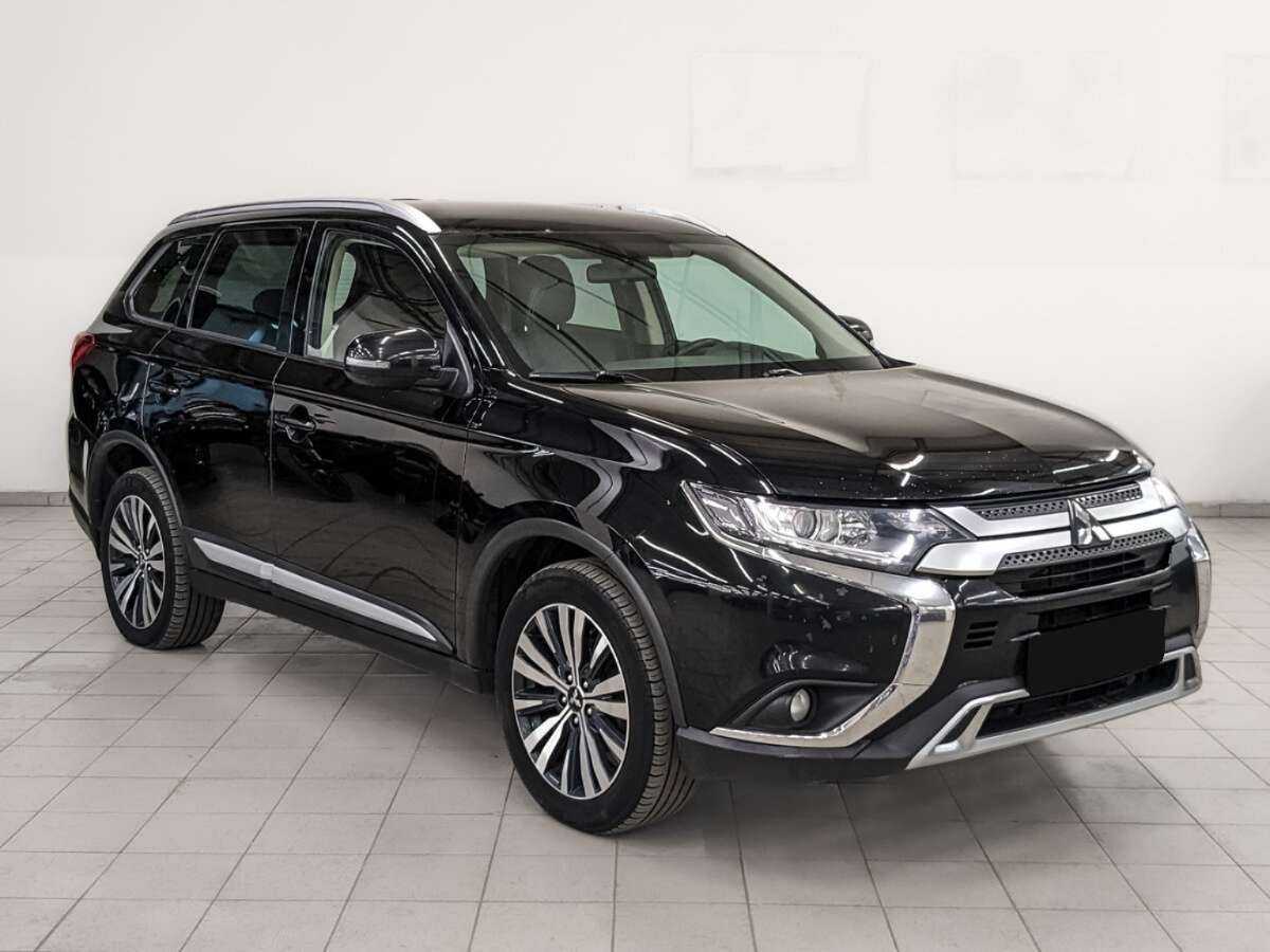 Mitsubishi Outlander 2020 года с пробегом. Фото: #2