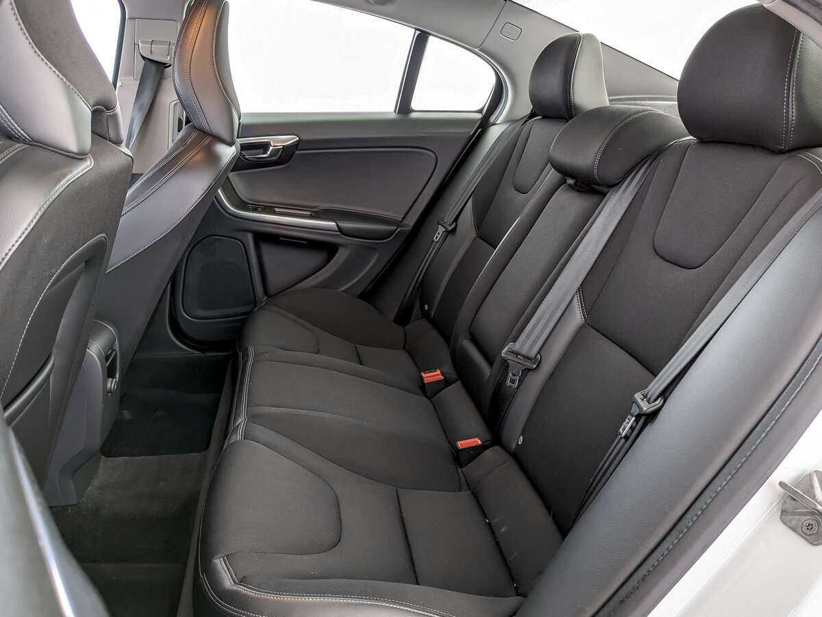 Volvo S60 2015 года с пробегом. Фото: #9