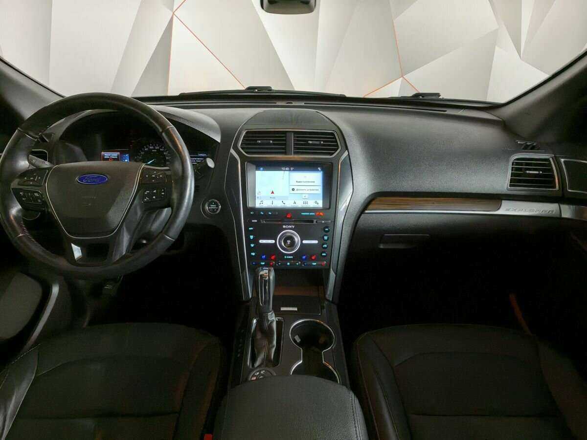 Ford Explorer 2017 года с пробегом. Фото: #9