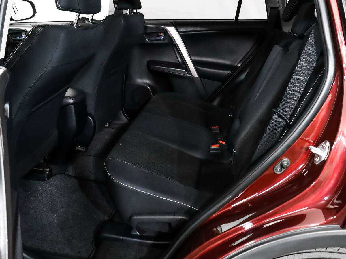 Б/У Тойота Рав4 2016 года. Фото: #9