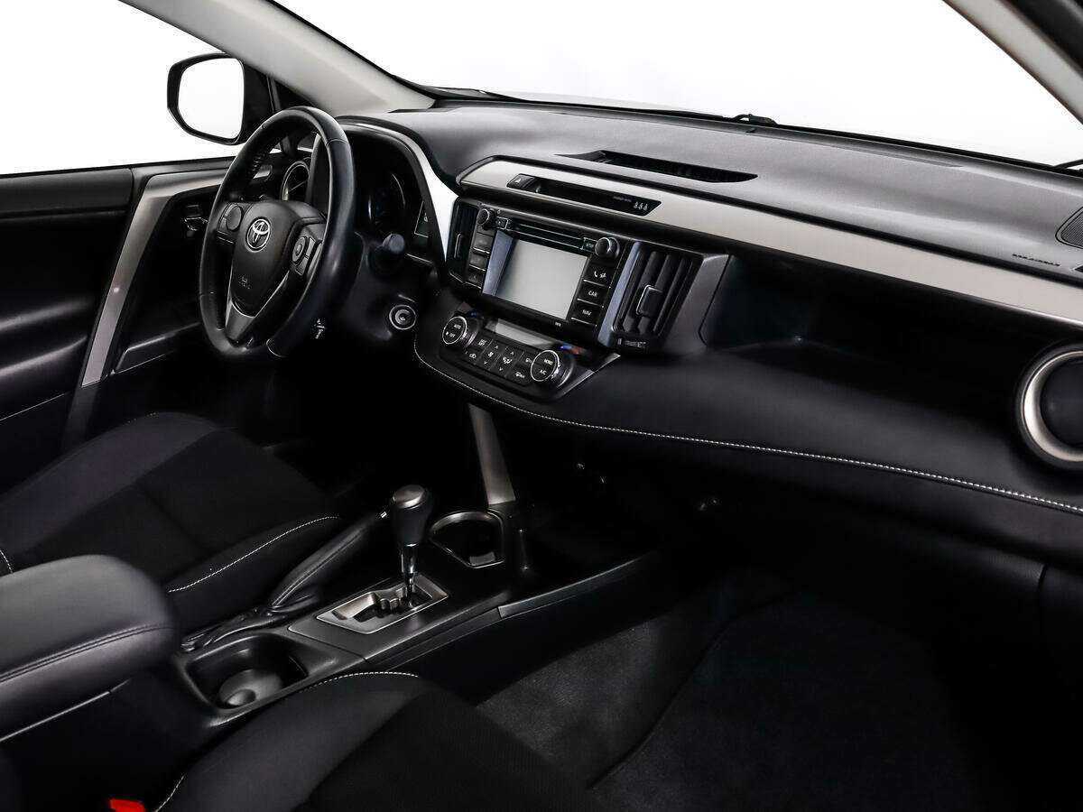 Б/У Тойота Рав4 2016 года. Фото: #10