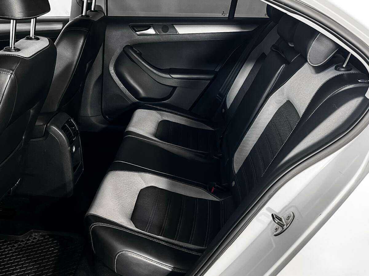 Б/У Фольксваген Джетта 2013 года. Фото: #9