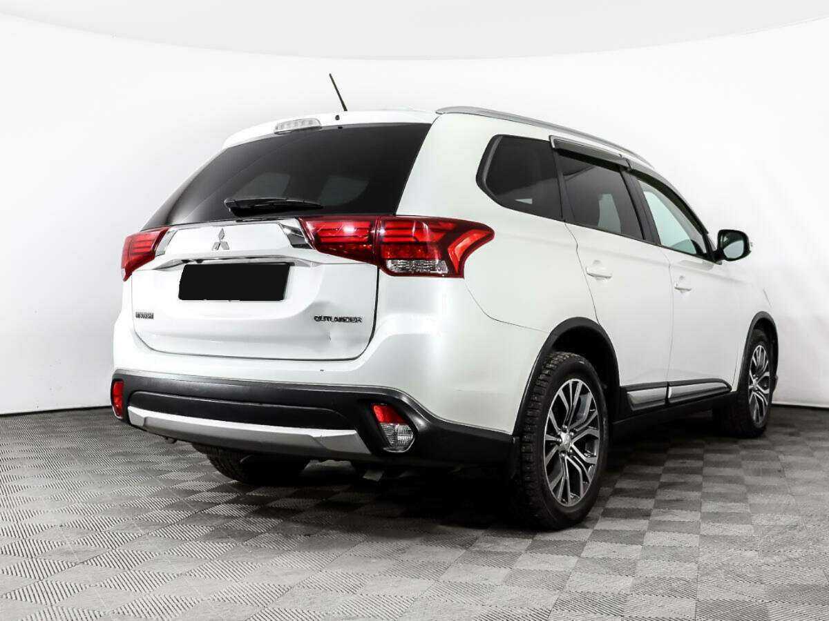 Mitsubishi Outlander 2016 года с пробегом. Фото: #4