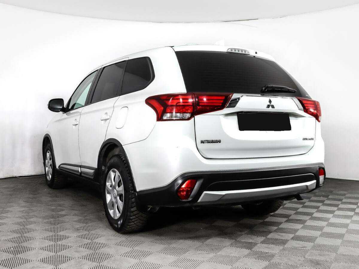 Mitsubishi Outlander 2018 года с пробегом. Фото: #6